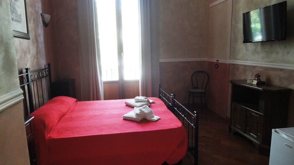 Giovine Italia Couette-café Rome