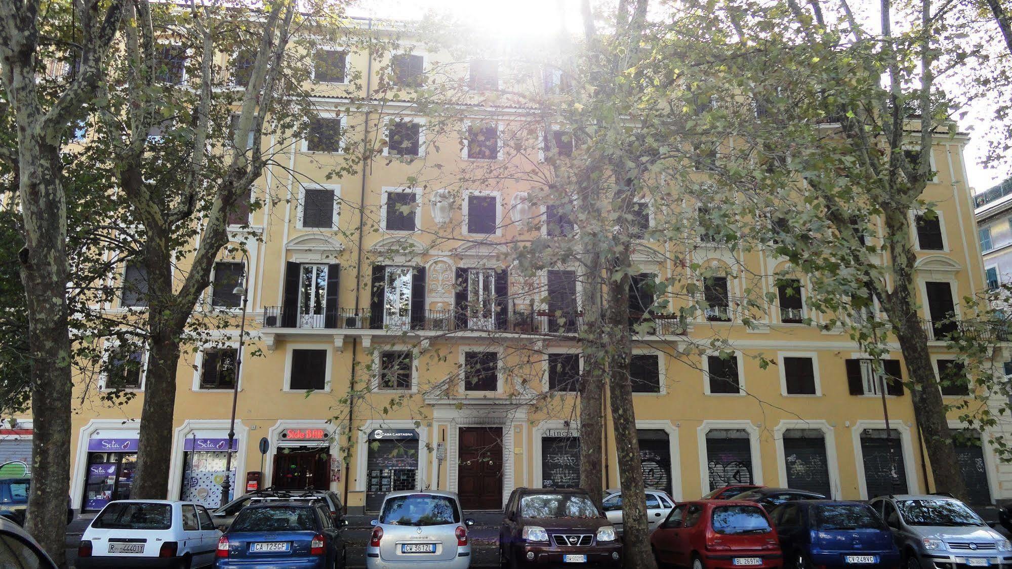 Couette-café Giovine Italia 3*